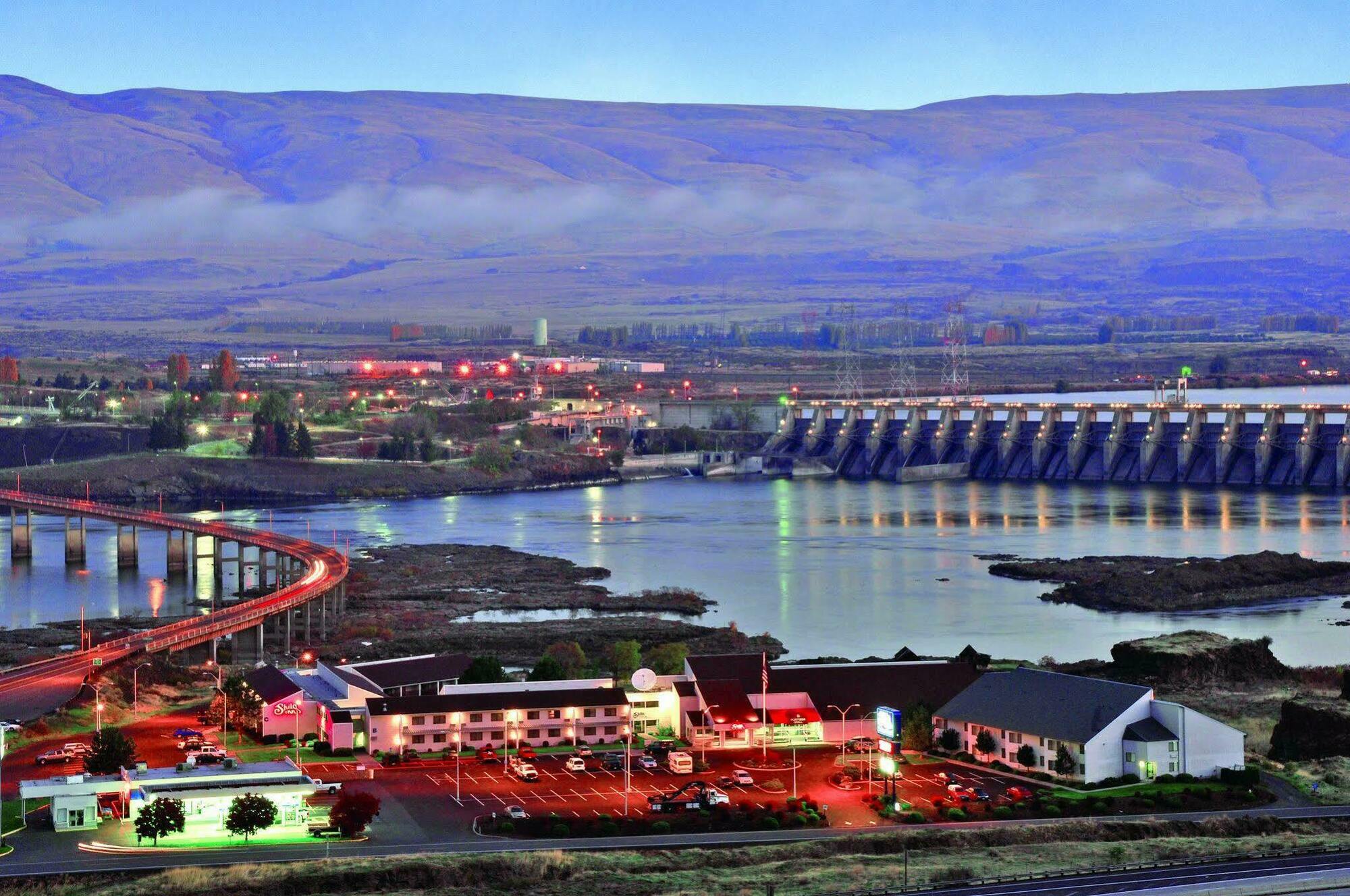 Columbia River Hotel, Ascend Hotel Collection Далз Екстериор снимка